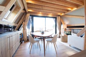 Chalets Le Tipi Bleu TINY HOUSE neuve avec terrasse et jardin : photos des chambres