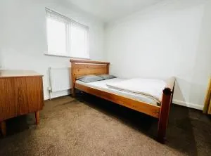 best place in luton-M, free-parking, no-kitchen - Dunstable