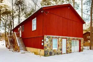 Lakeside Timber Lodge - West Hazleton