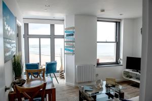 The Pearl Suite by Margate Suites