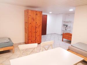 Souterrain Monteur Arbeiter 2-Zimmer Wohnung Kassel