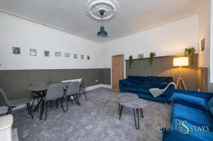 Luke Stays - Welbeck Road