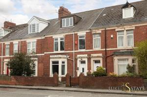 Luke Stays - Welbeck Road