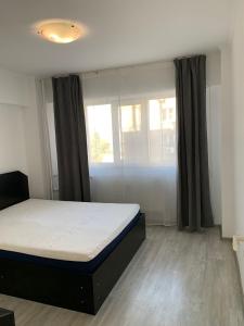 Chic 4 bedrooms near metro, regie UPB 2 bathrooms