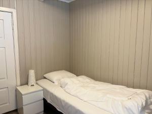Single Room with Shared Bathroom room in Brekke Gard Hostel