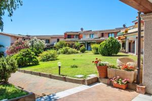 Residence with swimming-pool in Ottiolu just 250 mt from the sea