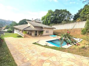 Chácara Piscina, Campo e Fogueira em Atibaia