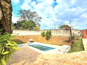 Chácara Piscina, Campo e Fogueira em Atibaia