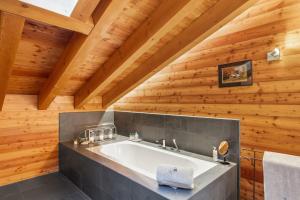 Vista Alpina by Mrs Miggins