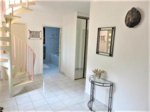 Belle villa familiale pour 6 pers, vue mer à Cavalaire - FR-1-226B-95