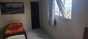 Quarto com banheiro próximo à Praia de Itapuã - Itapuã