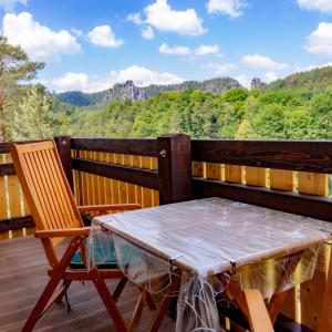 Villa Oben im Sandsteinidyll