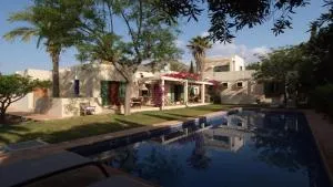 Schönes Ferienhaus Für 6 Personen Mit Pool - El Viso