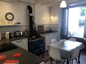 Chez Mamine, au coeur du village avec jardin