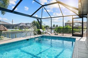 Luxury Villa Bermuda - South Facing Heated Pool Waterfront Property