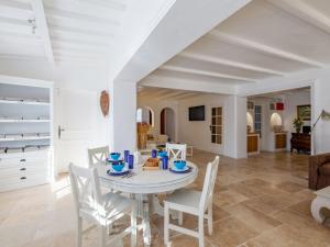 Holiday Home Villa Cyrnos by Interhome