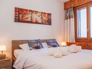 Apartment Chaedoz 36 by Interhome