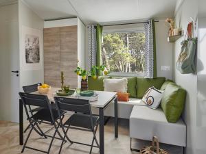 Campings Camping maeva Respire Parfums d-Ete : photos des chambres