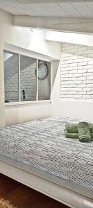 Maisons de vacances La 34 Tiny House with sunny terrace : photos des chambres