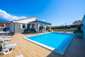 Schöne Villa Beauty Für 6 Personen Und 1 Kind 