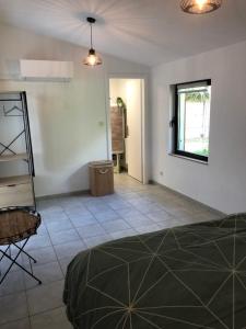 Maisons de vacances Loft 2 personnes Climatise parking prive jardin : photos des chambres