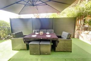 Maisons de vacances Vanessa - 200m from the beach Terrace - by TGB : photos des chambres