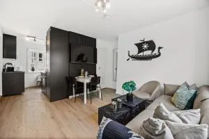 Homerentals Apartments - Behind Bryggen & historic cobblestone streets - 2 Floor renovated from february 2025 - Fedje