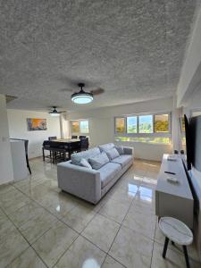 San Salvador with great views!