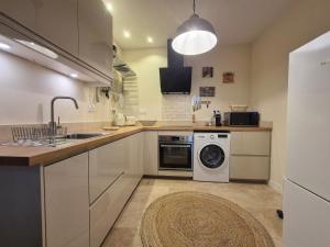 Appartements La Grande Bourgade-Authentique Maison en Pierre avec Terrasse Climatisation au Coeur d-Uzes : photos des chambres