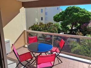 Hélios 32, T2 climatisé, parking, 500m plage