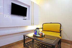 Hotel Preet Inn 05 Mints Walking Distance Nizamuddin Railway Station