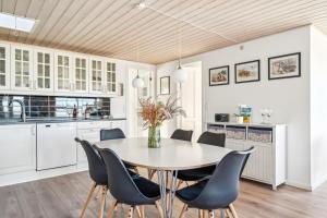 Nice Home In Ebeltoft With 3 Bedrooms And Internet