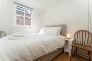 Host & Stay - The Navy at Frederick Gardens