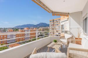 Torremolinos & terrace views by ELE Apartments