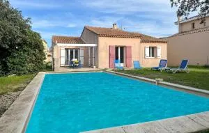 Pet Friendly Home In Vers-Pont-Du-Gard - Saint-Siffret
