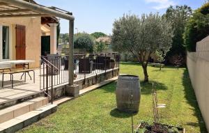 Maisons de vacances 3 Bedroom Gorgeous Home In Montfrin : photos des chambres