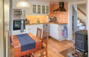 3 Bedroom Nice Home In Ödeshög