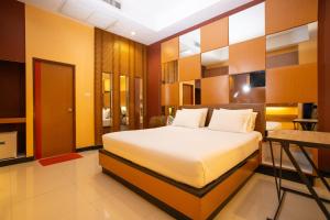 โรงแรมบ้านสวนรีสอร์ท ชลบุรี