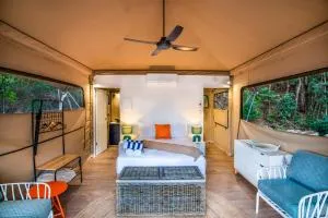 Magnetic Glamping - آير