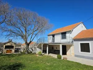 Holiday Home Nena - Razvođe