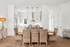 Southern Seaside Cottage and Carriage House