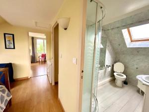 Villas Villa Saint Antoine, vue mer a 60m de la plage : photos des chambres