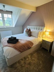 Charming Riverside Apartment with Parking