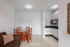 Apto 2Q c Churrasqueira a 600m da Praia RAG0406