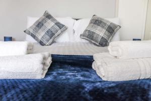 2Bedroom 3Beds WIFI Parking Contractors Coastal Location