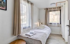 Maisons de vacances Nice Home In Saint-Samson-De-La-Roq : photos des chambres