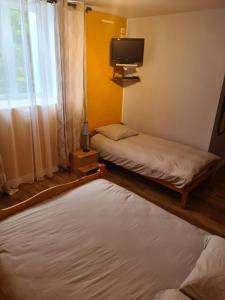 Hotels Hotel Saint julien aux bois : photos des chambres