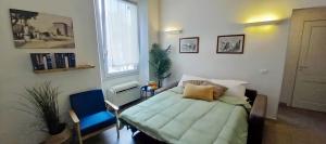 Charming & spacious Florentine home just two mins from tram stop