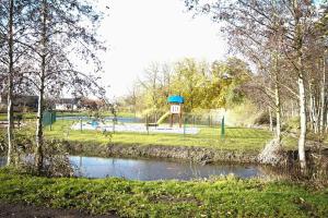 freistehendes Ferienhaus mit Sauna und Badefass