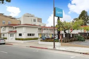 Signature Inn Berkeley - Berkeley